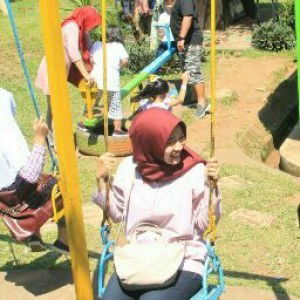 Devi Anggria profile icon