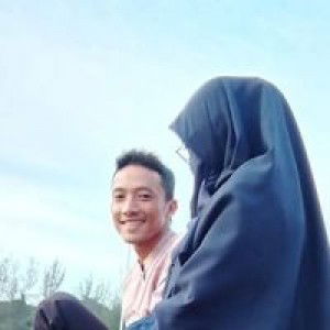 Dwi Restu Fatimah profile icon