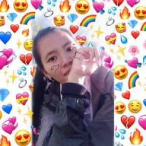 นํ้า' ผึ้ง profile icon