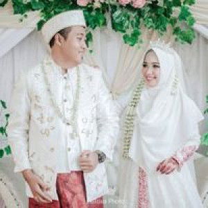 Noni Darmawati Sukmaretny Pratiwi profile icon