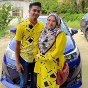 Rieyna Anirkuz Zahit profile icon