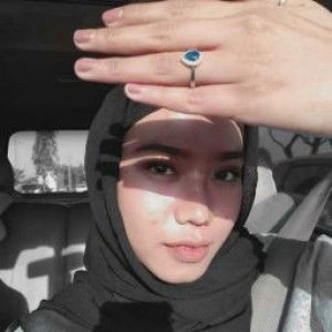 astriani wulandari profile icon