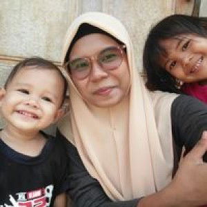 Liana Azeem profile icon