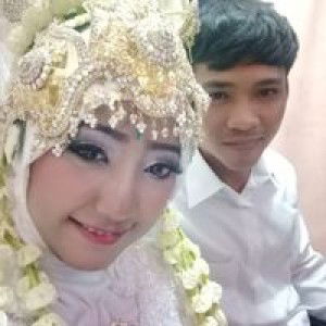 Ekha Putri Azhari profile icon