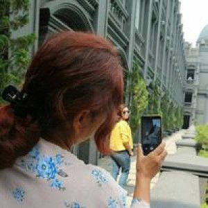 Julie Manurung profile icon