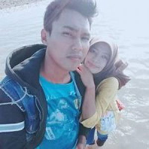 Nur Azizah Nya Achmad profile icon