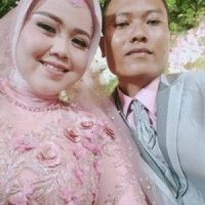 Rinrin Rahayu Sariningsih profile icon