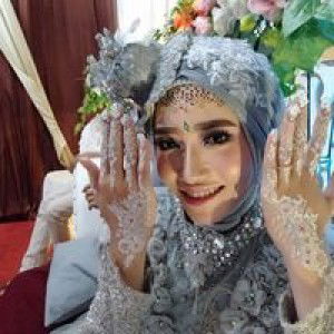 Ayu Permatasari profile icon