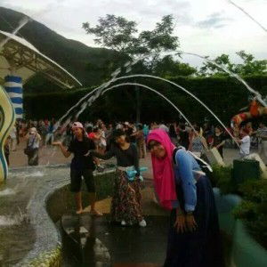 Rizqi Cen Cen profile icon