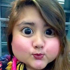 eMJey Moments profile icon