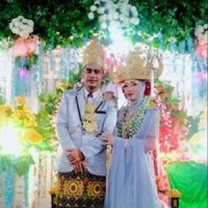 Indah Lstaryy profile icon