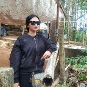 Lê Tuyết profile icon