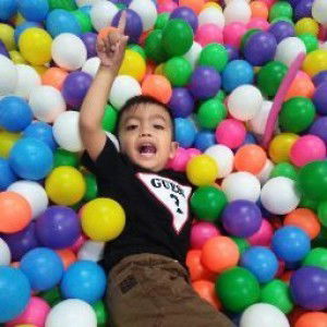 Suci Febrya profile icon