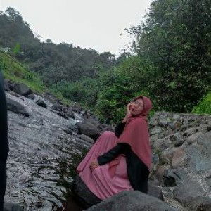 Dwi Widyaningrum profile icon