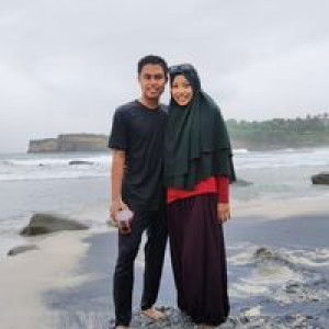 Siti Muarifah profile icon