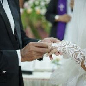 Lazmard April profile icon