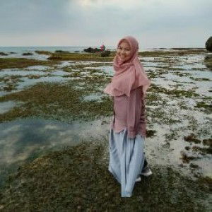 Salma Qowiyatun profile icon