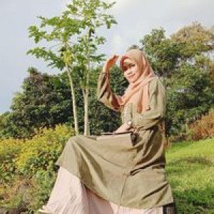 Suci Ramadani profile icon