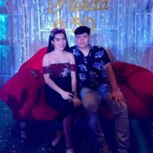 Divine Grace Maninang Santos profile icon