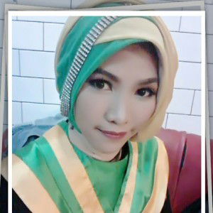 sahriyani fikomhk12 profile icon
