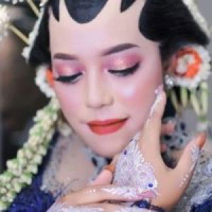 Gestu Tri Yuniyanti profile icon