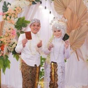 Ainy Aina profile icon