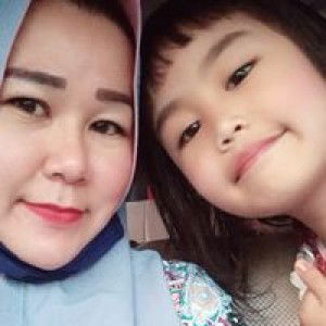 Echi NayLa profile icon