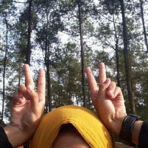 Anggun Lutfita profile icon