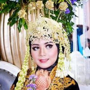 Anila Ratna profile icon