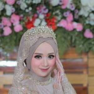 Dhini Pusspa Mars-Echelon profile icon