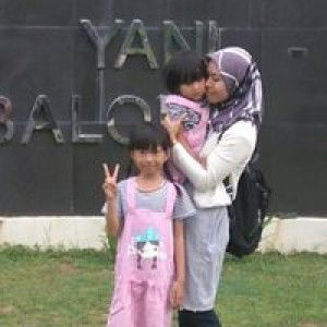 Dewi Sinta Kumala Sari profile icon