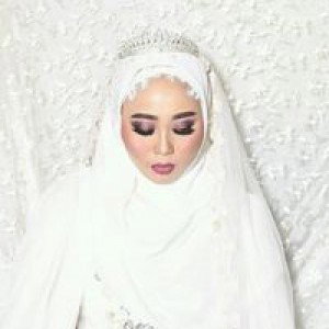 Vivii Wahyuni profile icon
