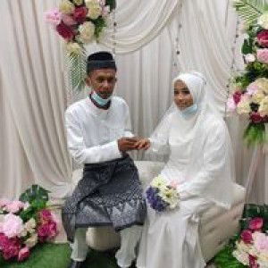 Cahaya Azian profile icon