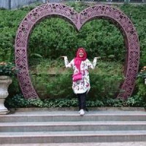 Intan Suwandi profile icon