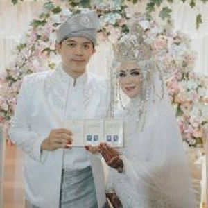 yulianti sabtia dewi profile icon