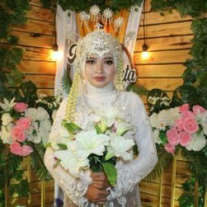 Anita Ratna Sari profile icon