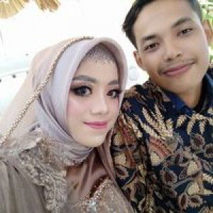 Ayu Dias profile icon