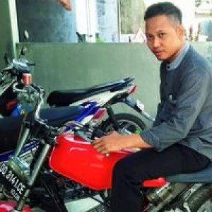 Andi Ayu profile icon