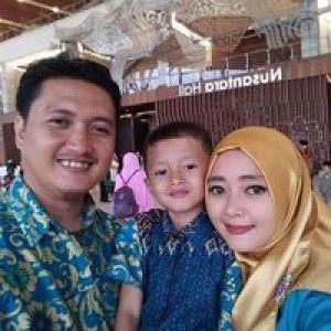 Wiwi Kurniawan profile icon