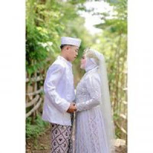 Ayu April profile icon