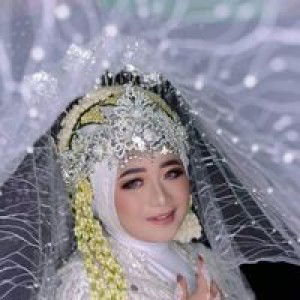 Lena Marliana profile icon