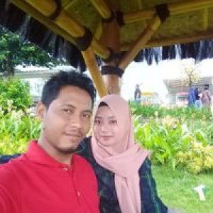 Indah Susiani profile icon