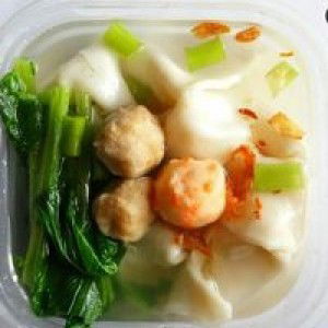 Lela Lutfian profile icon