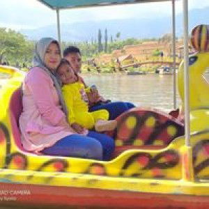 Ayu Zahra Rara profile icon