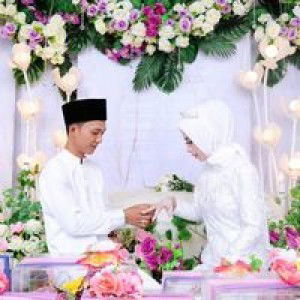 Esti Tarigan profile icon