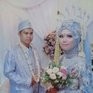 Rike nur Safitri profile icon