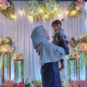 Zola Elisa Putri profile icon