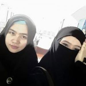 dhell Lestary profile icon