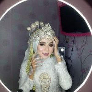 Rofi Nur'azizah profile icon