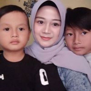 Fitria Nurlaely profile icon